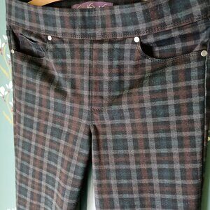 Plaid Pull On Body Hugging Pants Avery by Gloria Vanderbilt Size 8